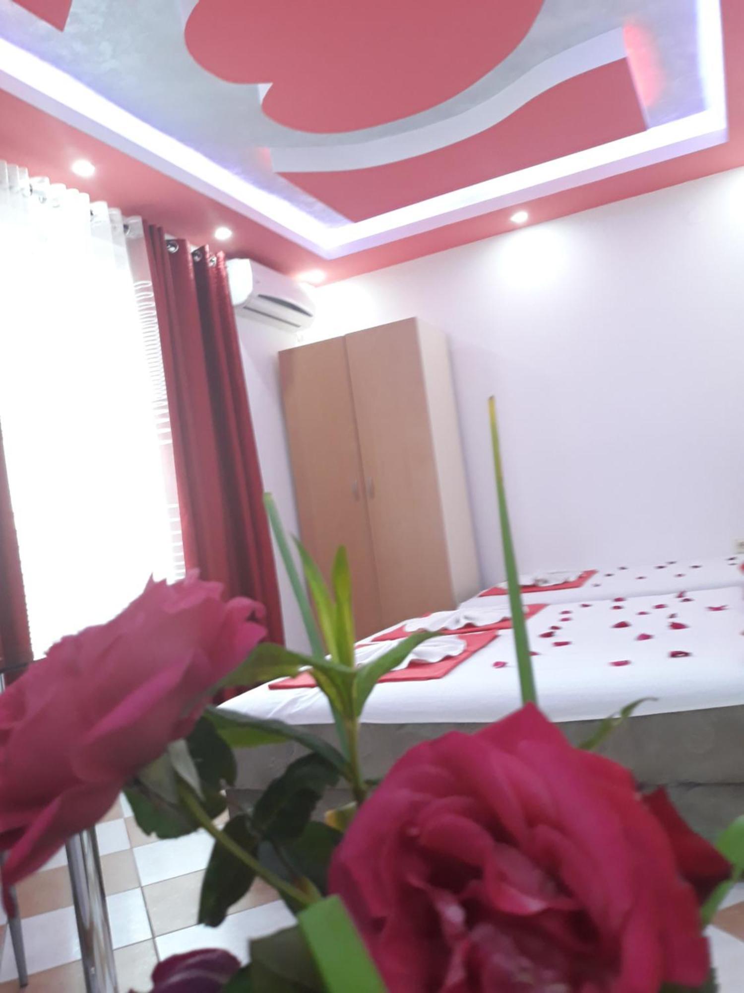 Apartments Aza Dobra Voda Ruang foto