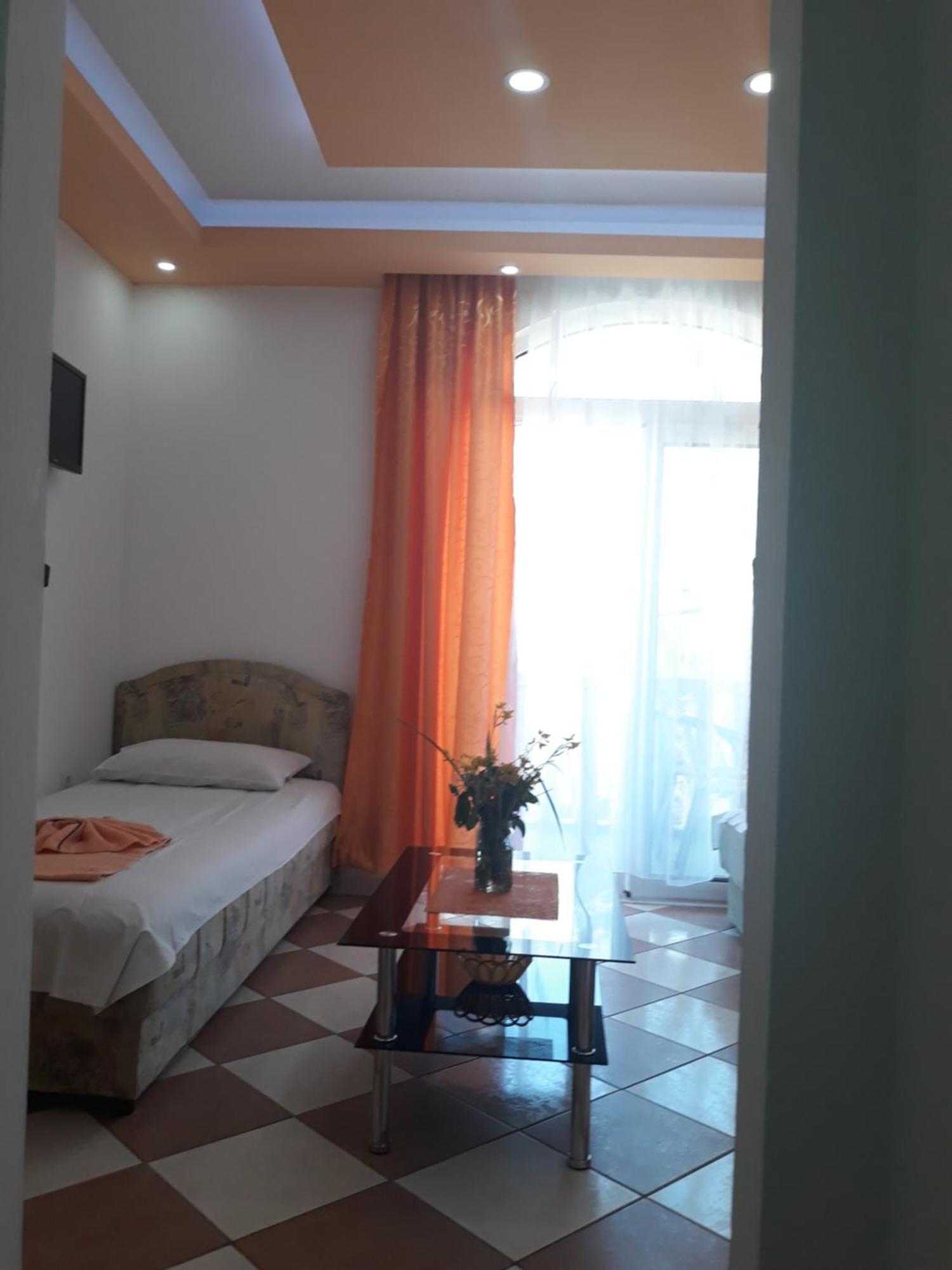 Apartments Aza Dobra Voda Ruang foto