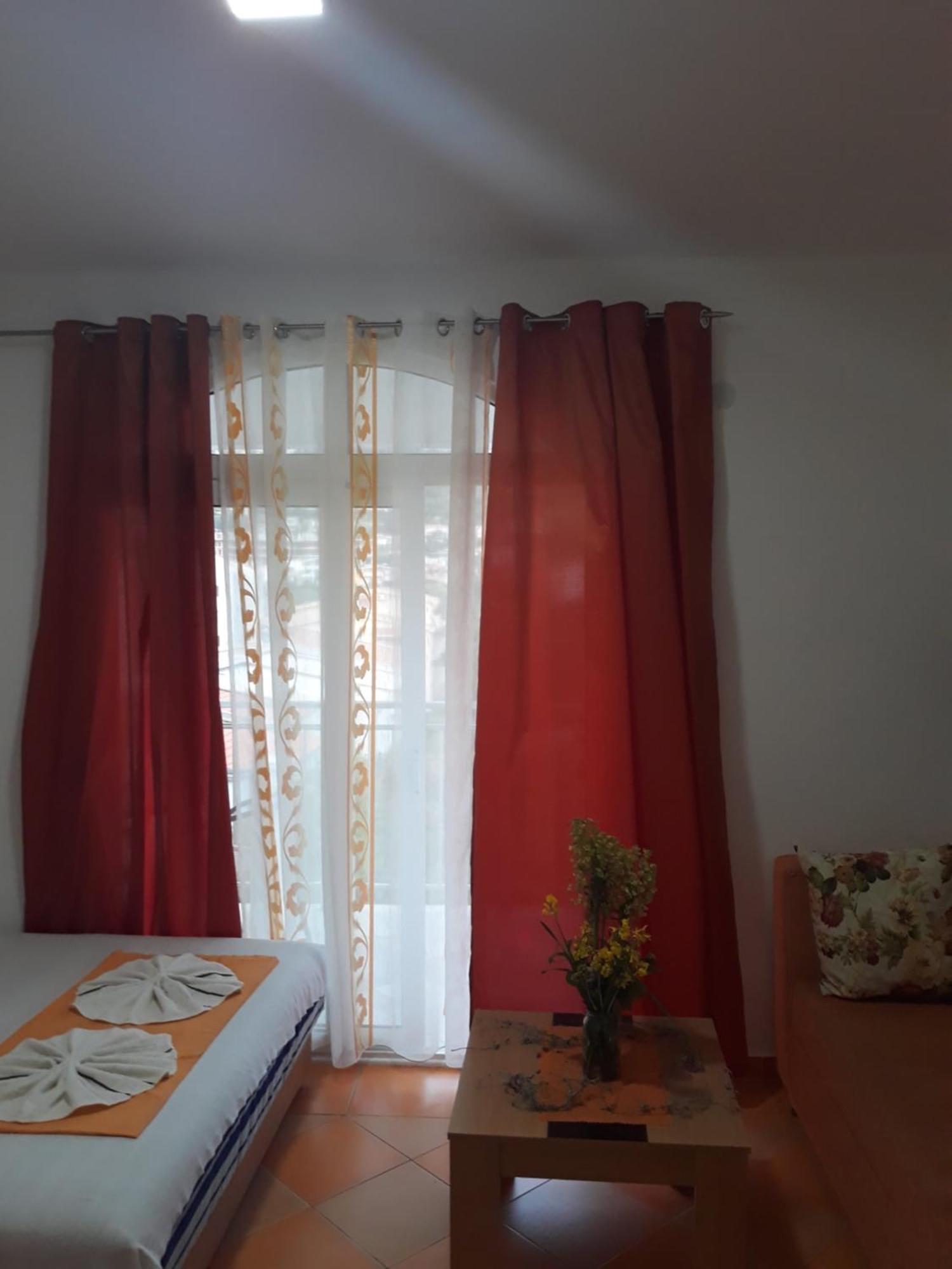 Apartments Aza Dobra Voda Ruang foto