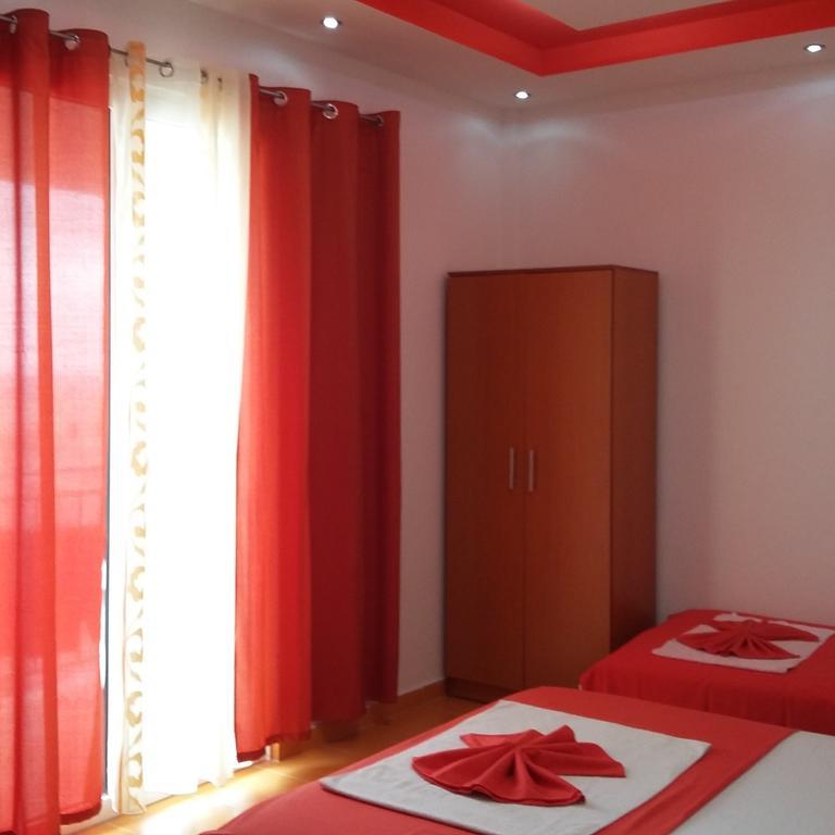 Apartments Aza Dobra Voda Bagian luar foto